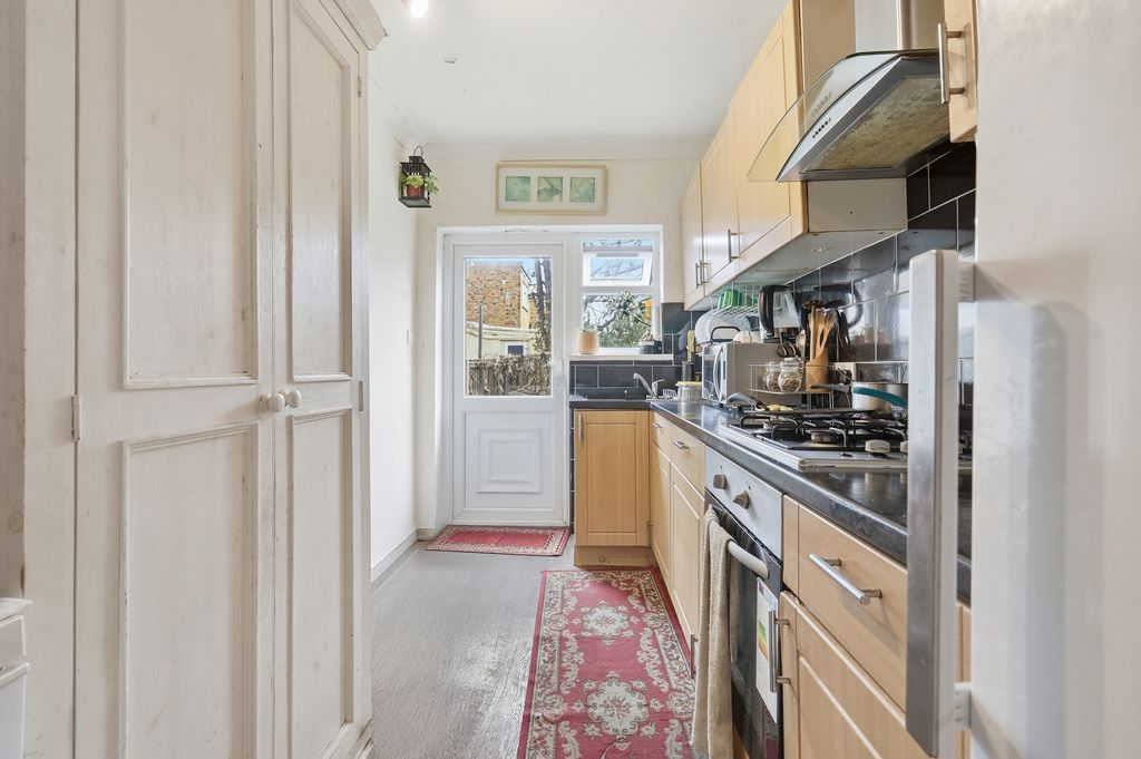 Property photo 2 of 16 Photo 2