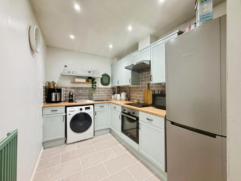 Property photo 3 of 12 Pbox-Img.Jpg