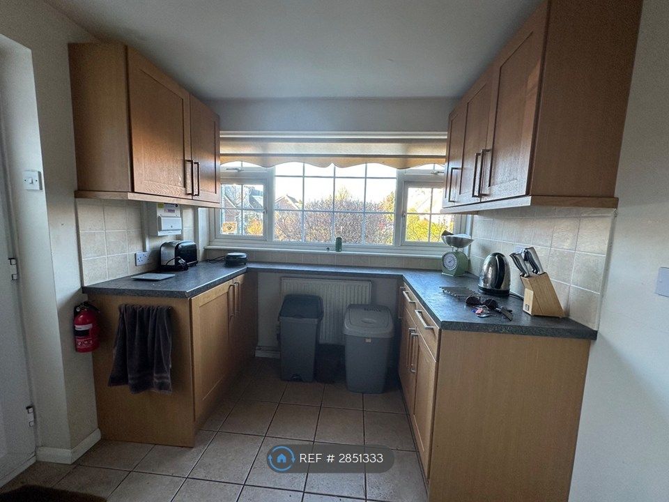 Property photo 3 of 13 Kitchen
