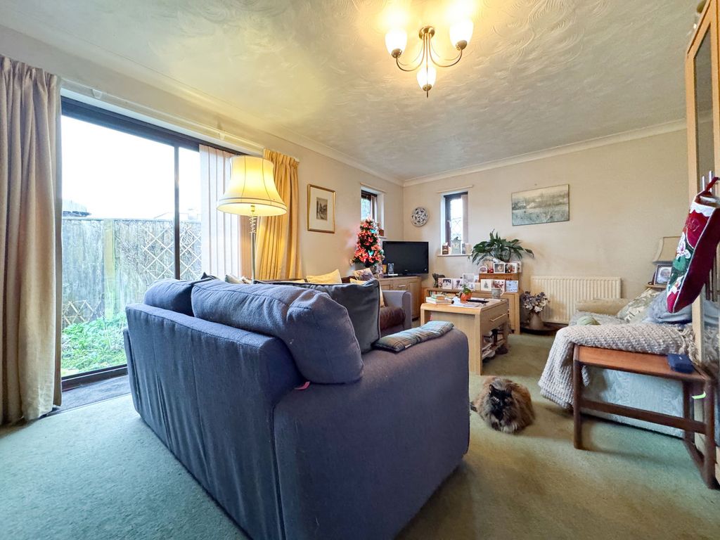 Property photo 2 of 17