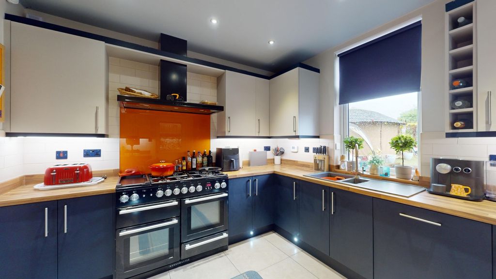 Property photo 2 of 27 3497764