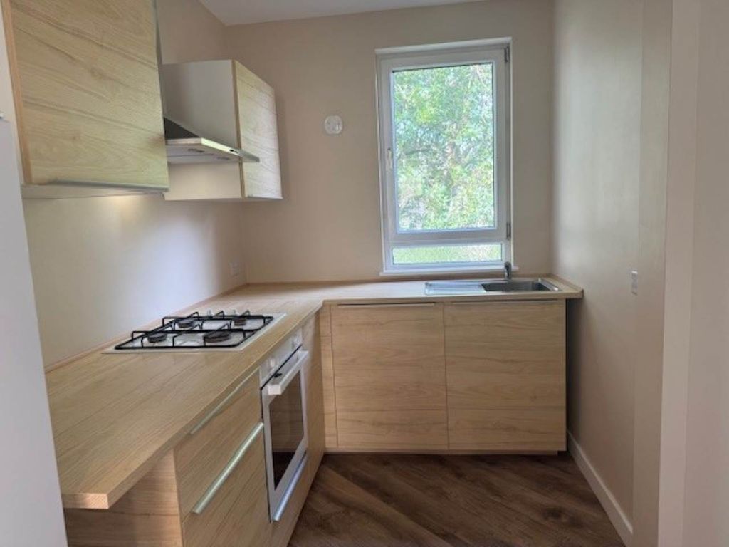 Property photo 1 of 7 Kitch02
