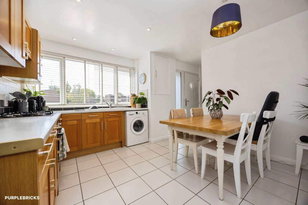 Property photo 2 of 48