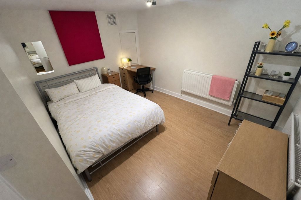 Property photo 3 of 14 Picture No. 13