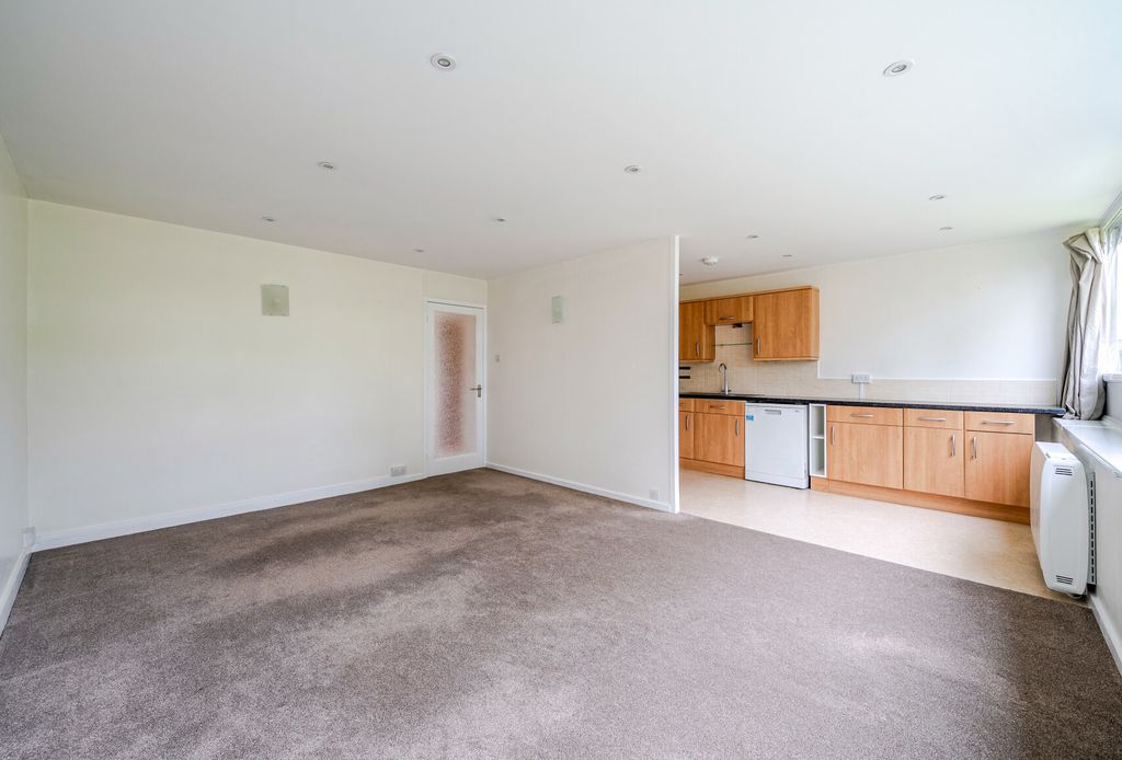 Property photo 2 of 12 1525230-11-6Ab4E5...
