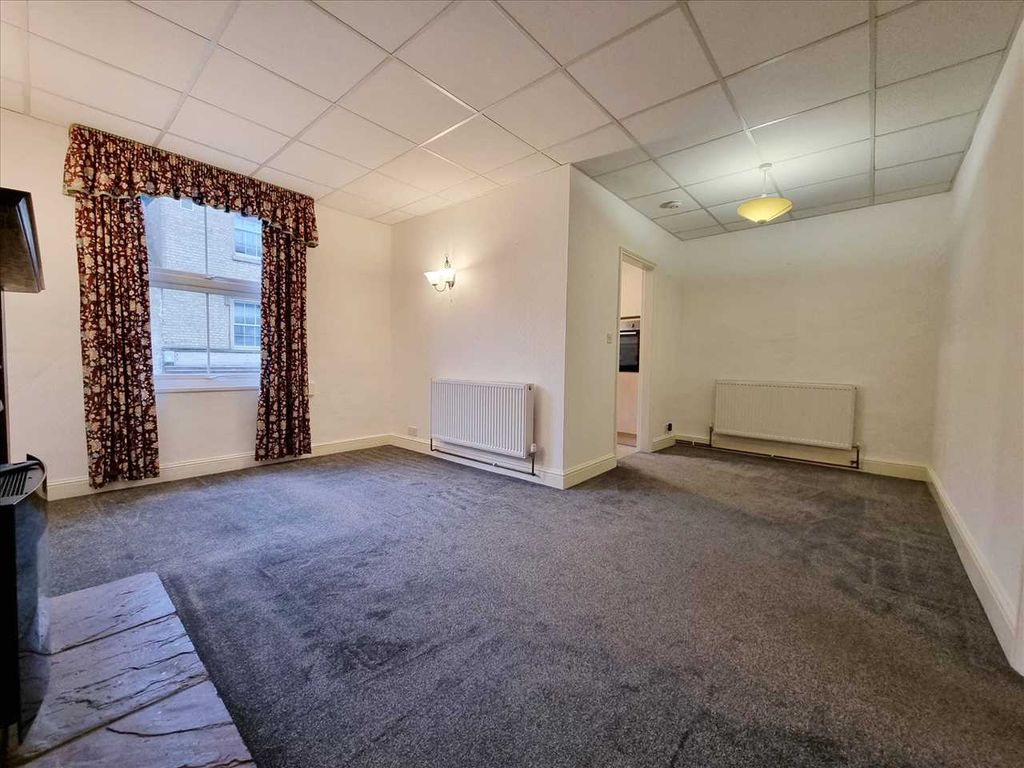 Property photo 3 of 7 Dining Area