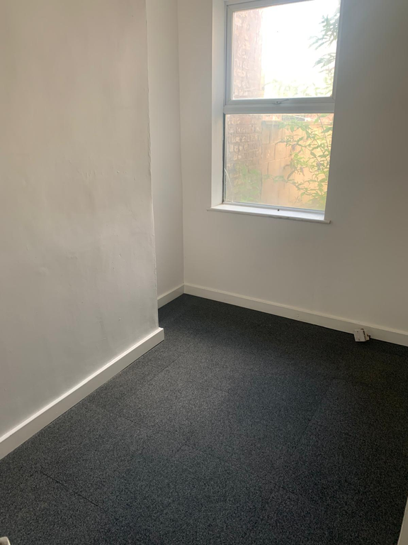 Property photo 2 of 3