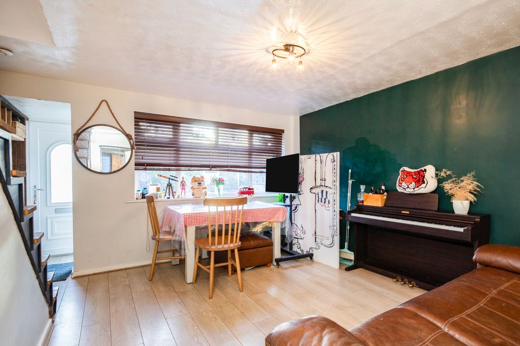 Property photo 3 of 16 Photo #3