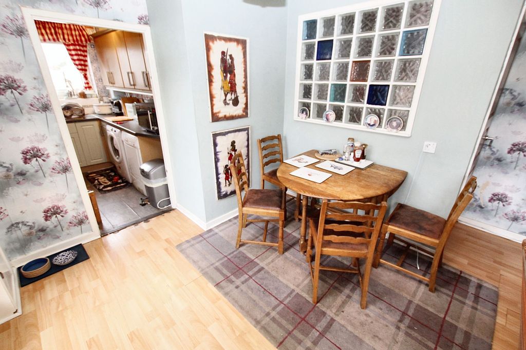 Property photo 3 of 16