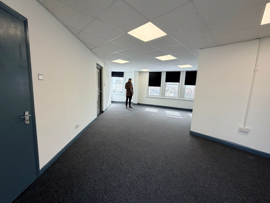 Property photo 2 of 13 Gallery