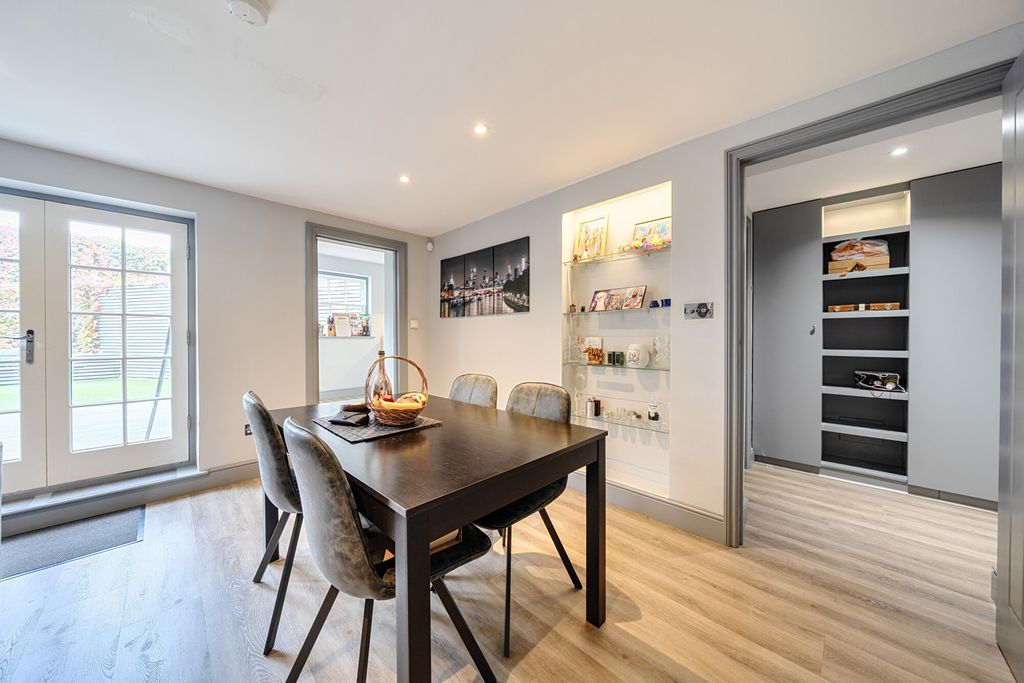 Property photo 2 of 19 Reception