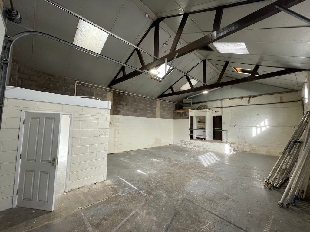 Property photo 2 of 5