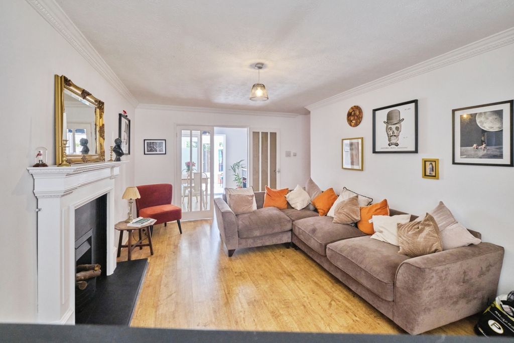 Property photo 3 of 21 Pbox-Img.Jpg