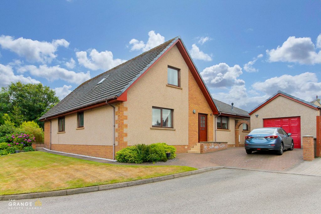 Property photo 1 of 39