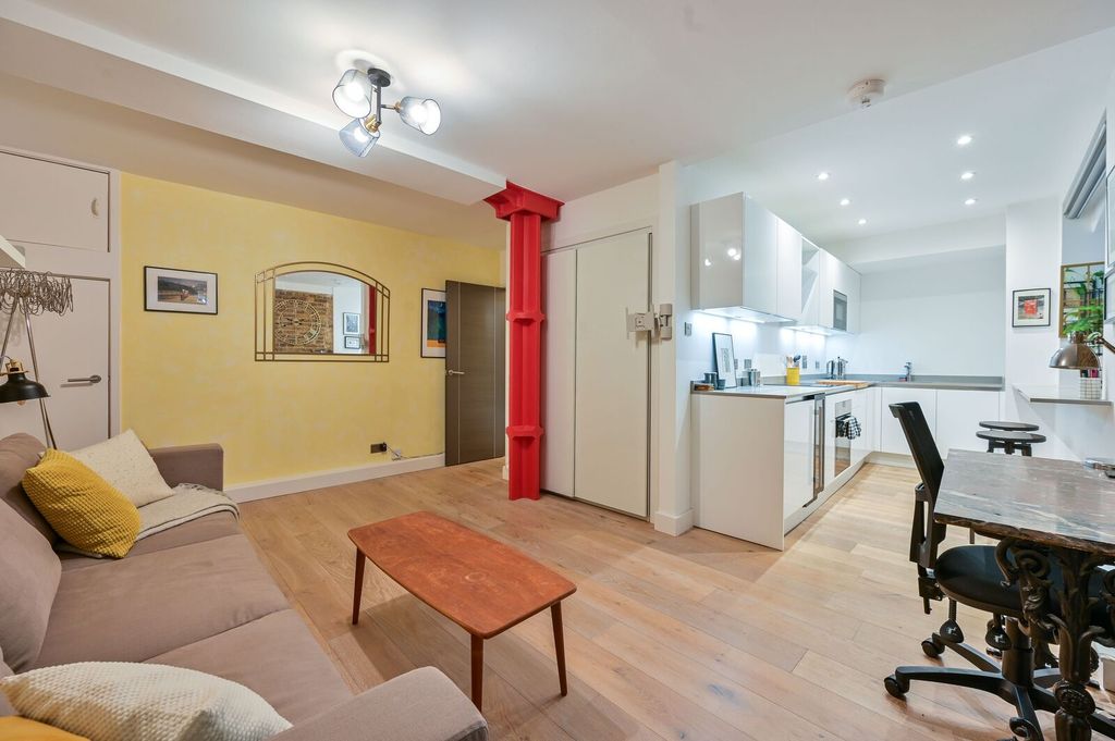 Property photo 2 of 7