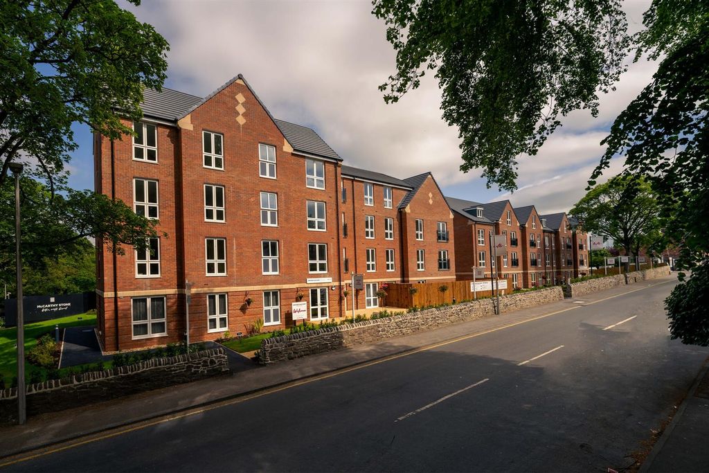 Property photo 2 of 9 11.Jpg