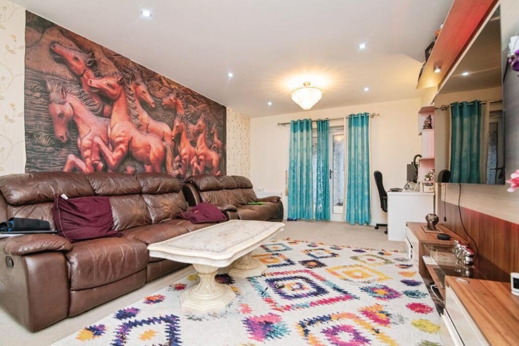 Property photo 3 of 20