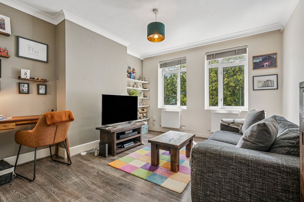 Property photo 1 of 9