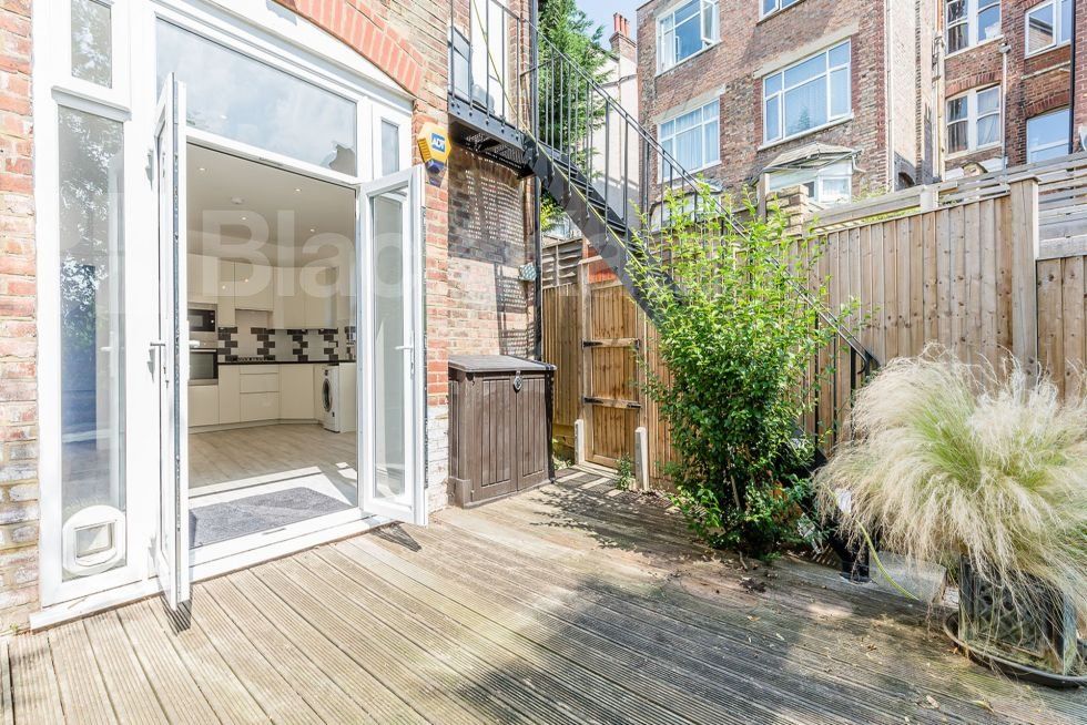 Property photo 2 of 8