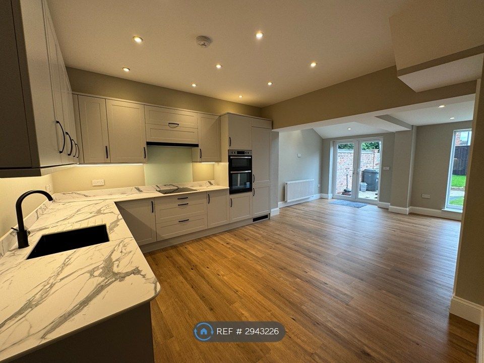 Property photo 2 of 35 Kitchen