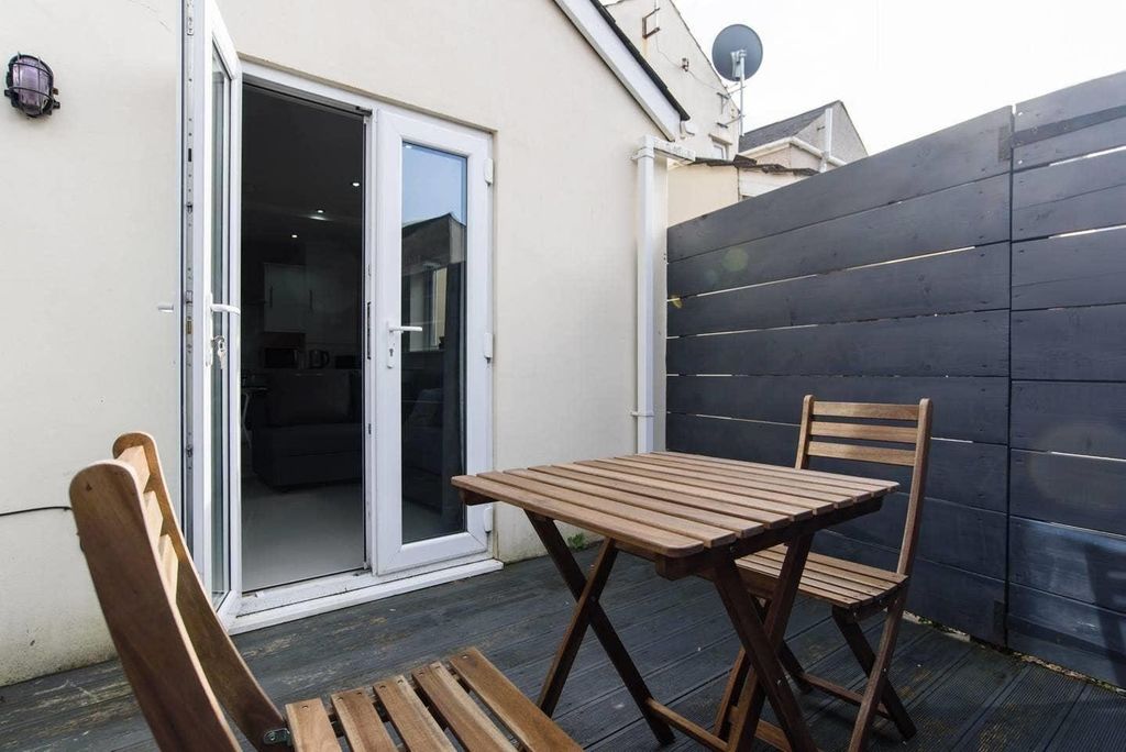 Property photo 3 of 21 Private Decked Terrace With Stylish Bistro Set...