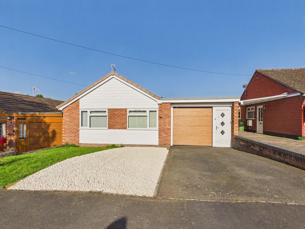 Property photo 1 of 12 2 Bedroom Bungalow For Sale