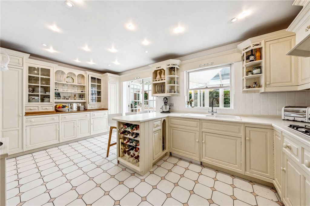 Property photo 1 of 23 Picture No. 19