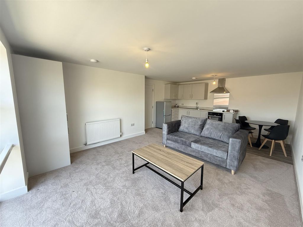 Property photo 3 of 10
