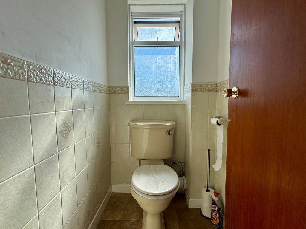 Additional image 16 of 3 bed property to rentCarmarthen SA31