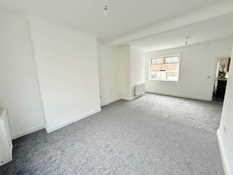 Property photo 2 of 8 Photo 1