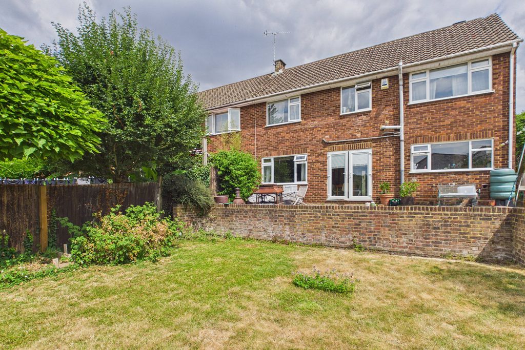 Property photo 3 of 20