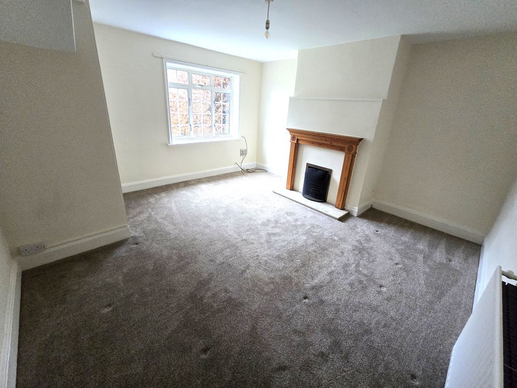 Property photo 2 of 15 1000092128