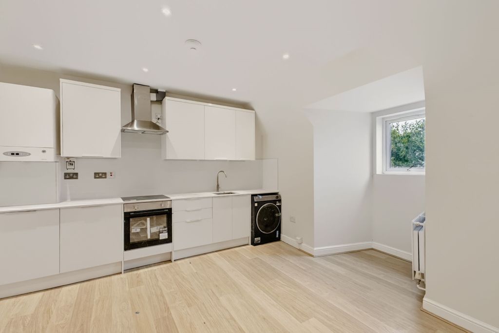 Property photo 2 of 10 61 Peckham (2)_Low
