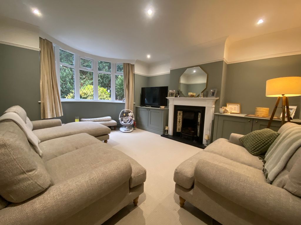 Property photo 2 of 12 Photo 11