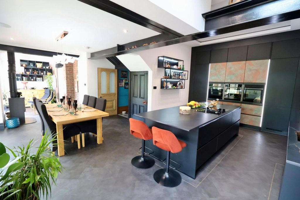 Property photo 2 of 66 18.Jpg