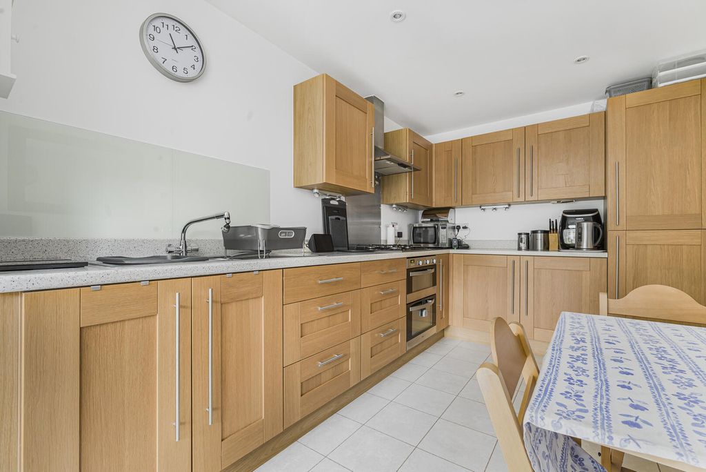 Property photo 2 of 13 Kitchen