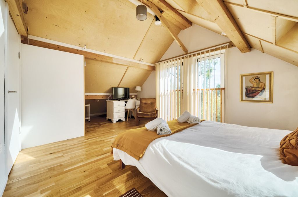Property photo 2 of 21 1332899-1-688c8A7...