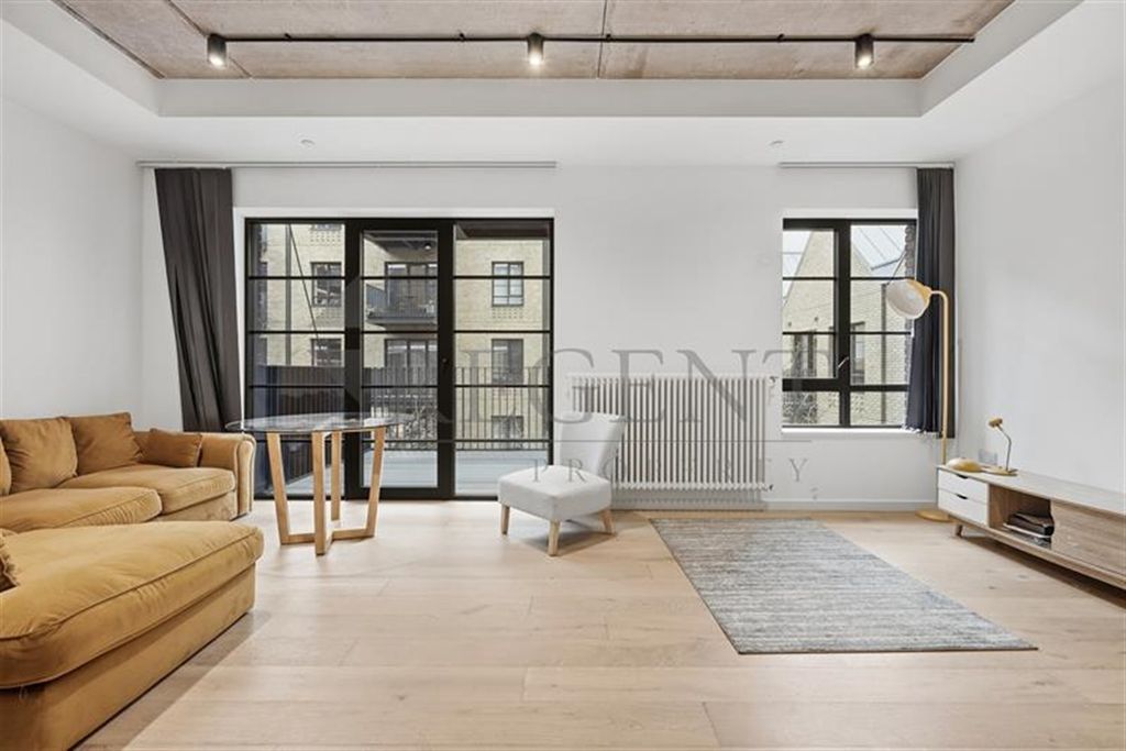 Property photo 1 of 16 (Main)