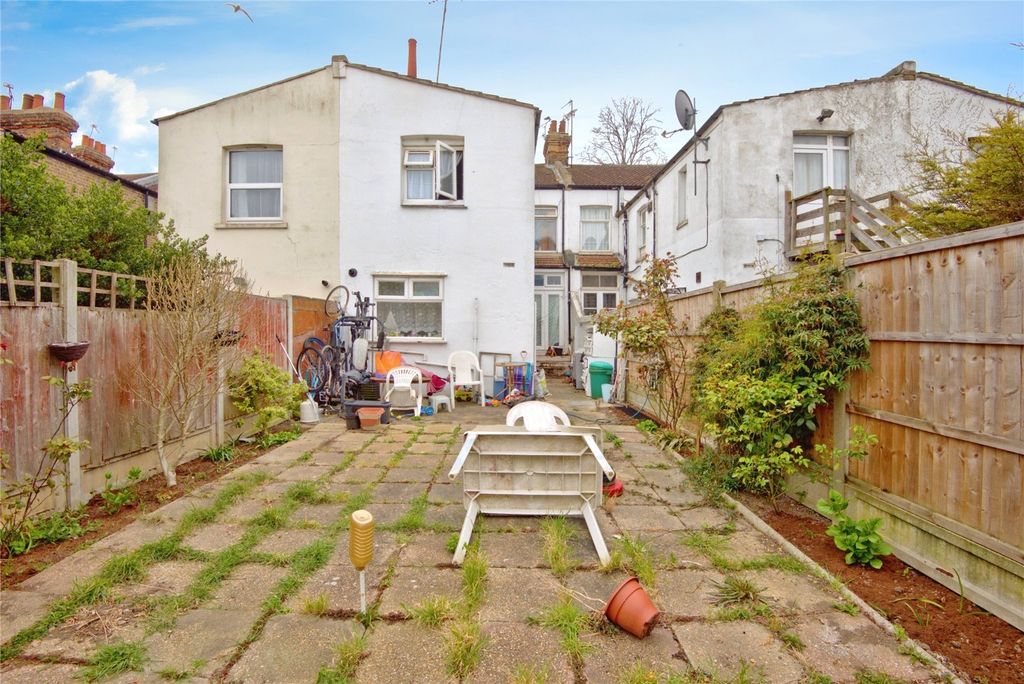 Property photo 2 of 17 Picture No. 08