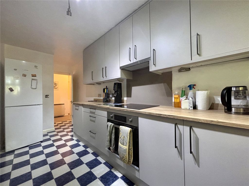 Property photo 3 of 15 Picture No. 13