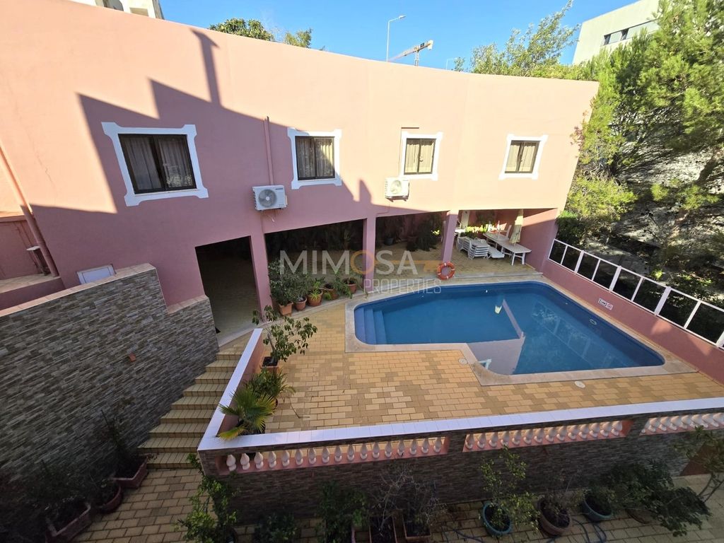 Property photo 3 of 44