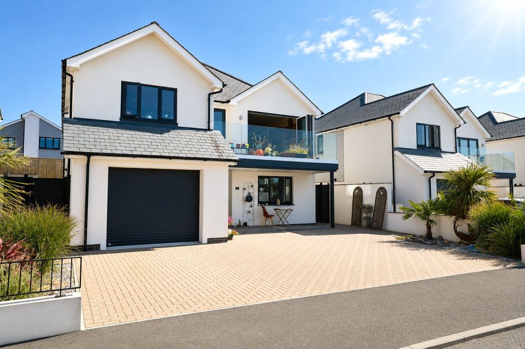 Property photo 1 of 27 Picture No. 34
