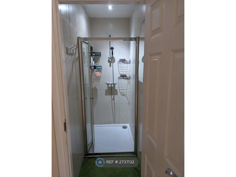 Property photo 3 of 4 Shower Room