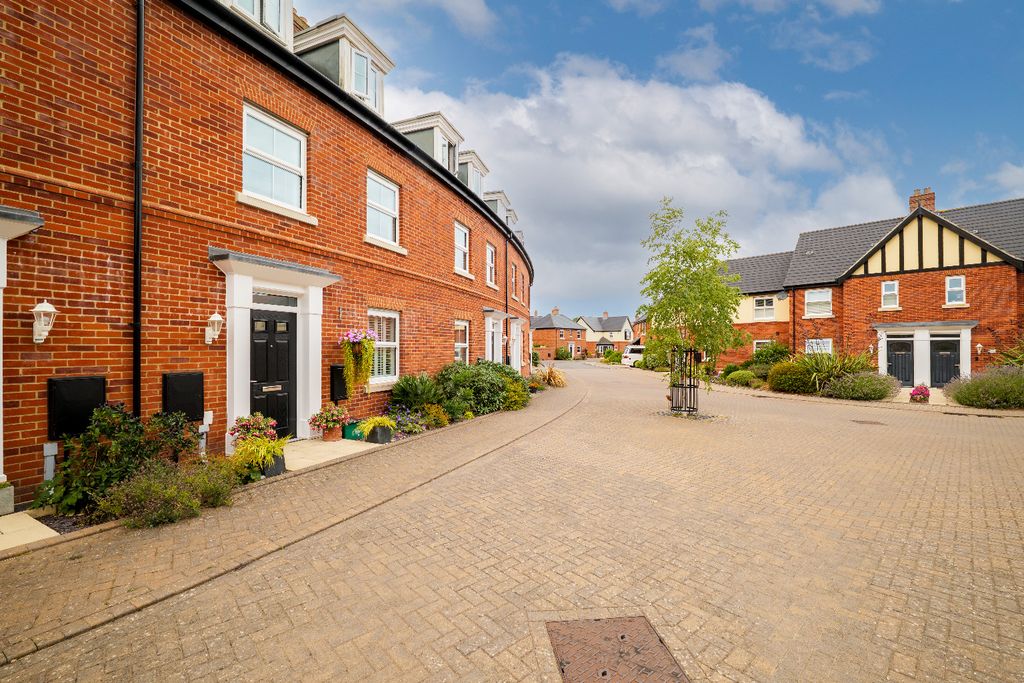 Property photo 1 of 23 5374503