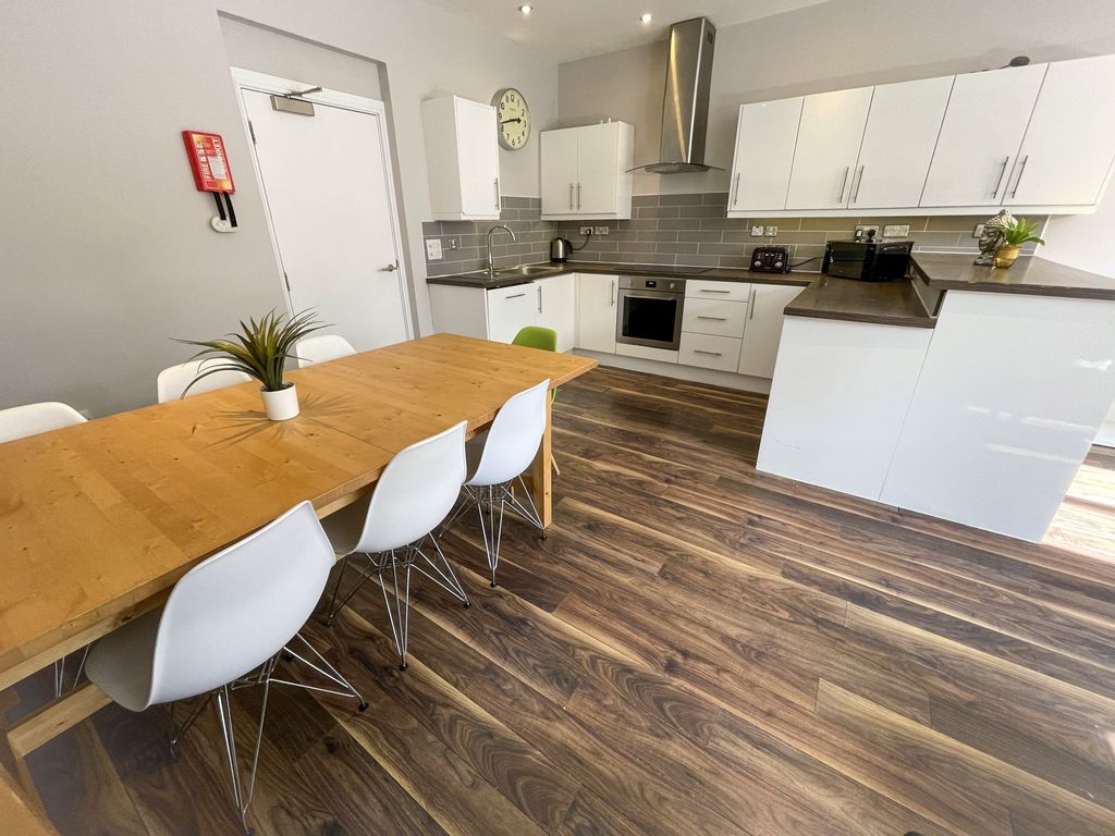 Property photo 1 of 8 2-File_018