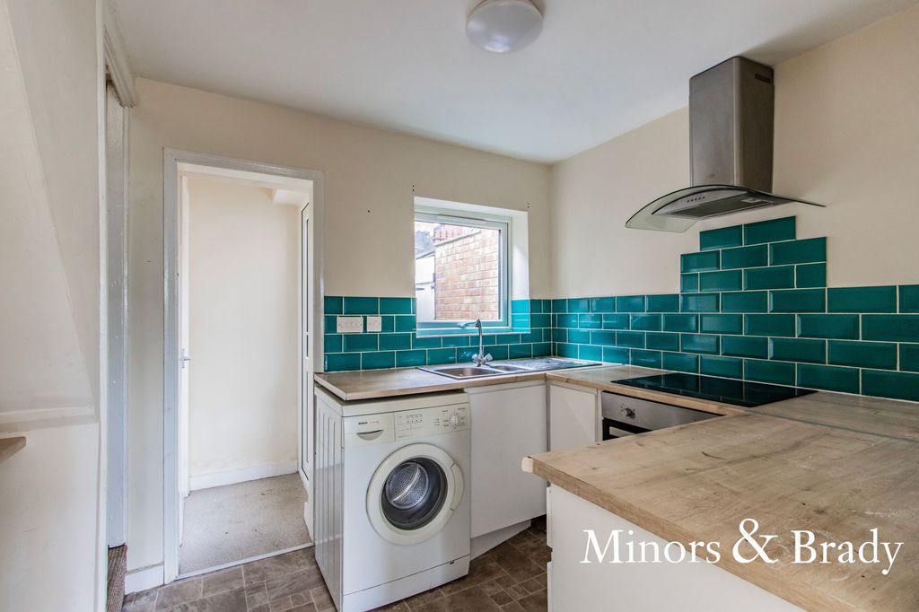 Property photo 3 of 11