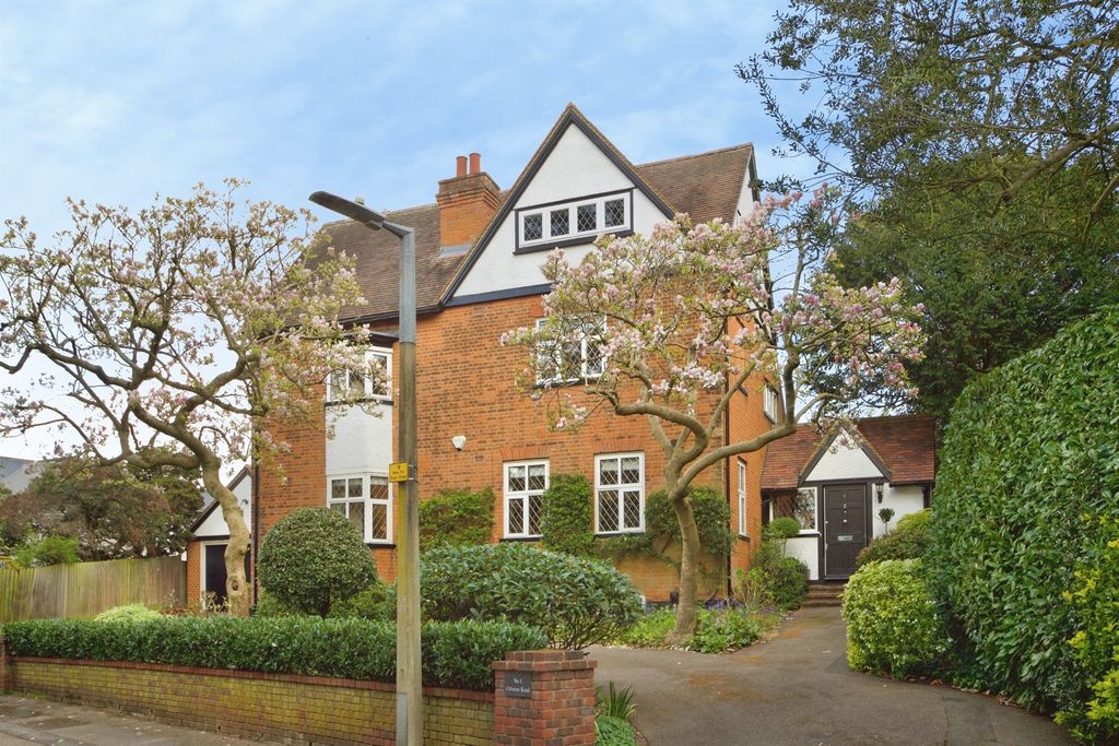 Property photo 1 of 23