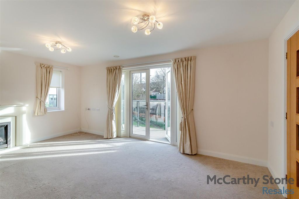 Property photo 2 of 42 8635289-Interior05.Jpg