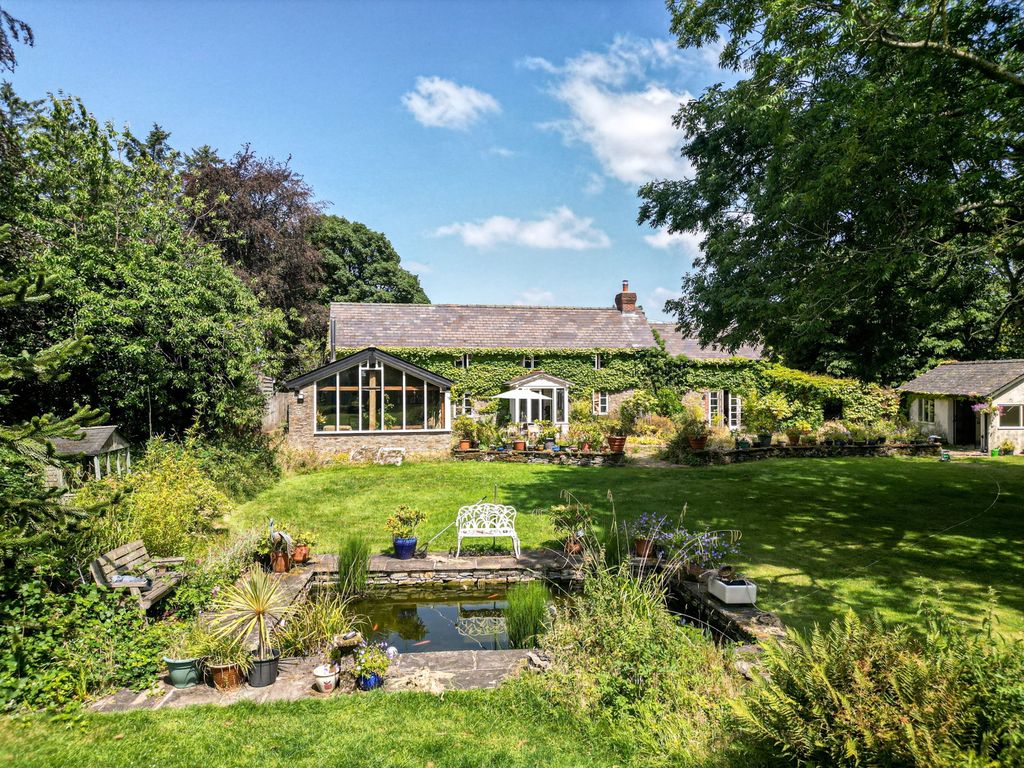 Property photo 1 of 34