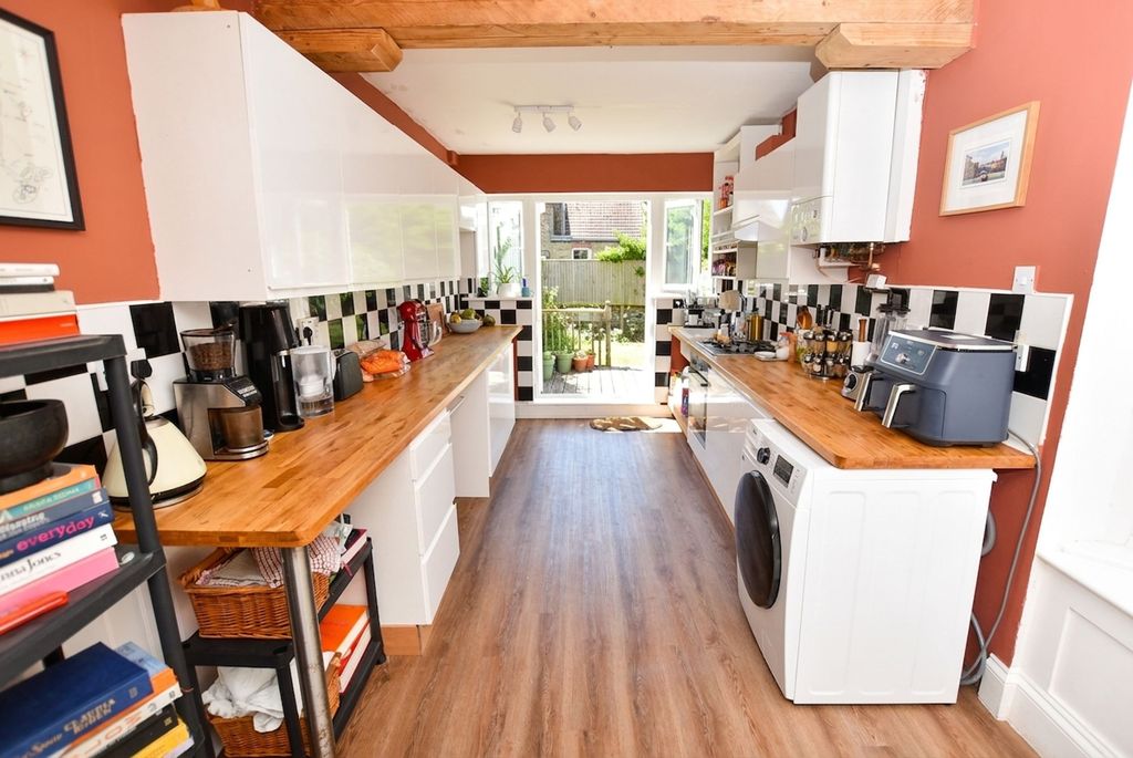Property photo 2 of 16